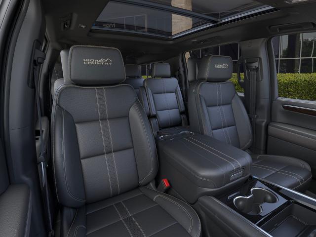 2025 Chevrolet Suburban Vehicle Photo in GEORGETOWN, TX 78626-7508