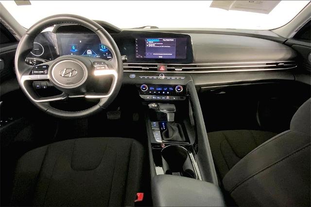2023 Hyundai ELANTRA Vehicle Photo in Lees Summit, MO 64086