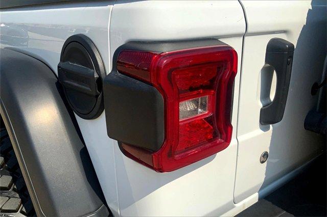 2020 Jeep Wrangler Unlimited Vehicle Photo in KANSAS CITY, MO 64114-4545