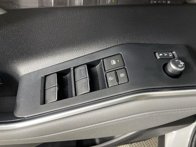 2024 Toyota Highlander Vehicle Photo in GILBERT, AZ 85297-0402