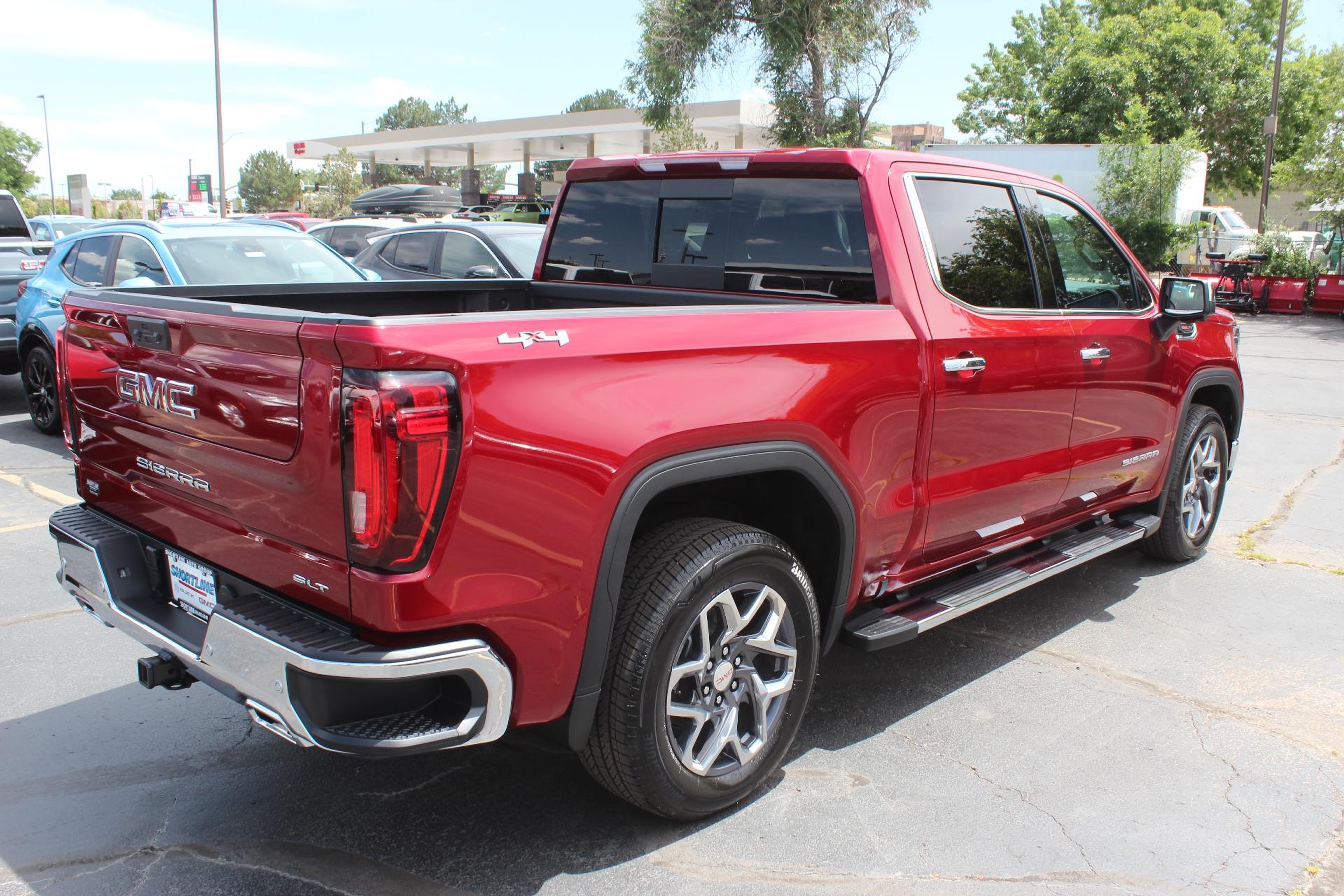 2025 GMC Sierra 1500 Vehicle Photo in AURORA, CO 80012-4011