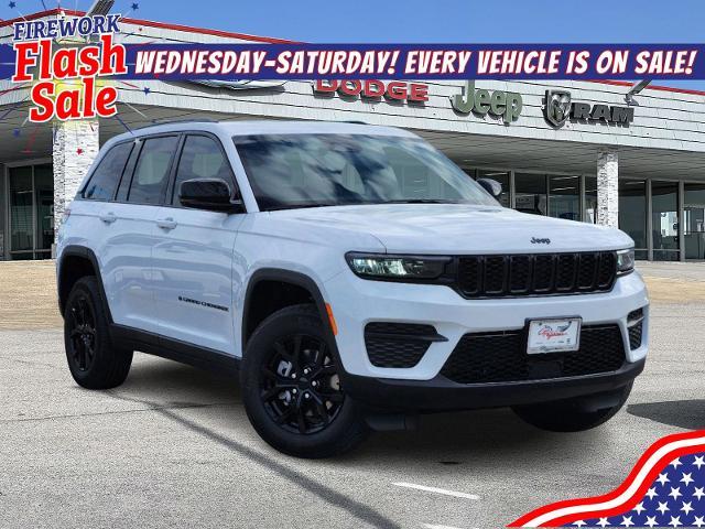 2025 Jeep Grand Cherokee Vehicle Photo in Ennis, TX 75119-5114