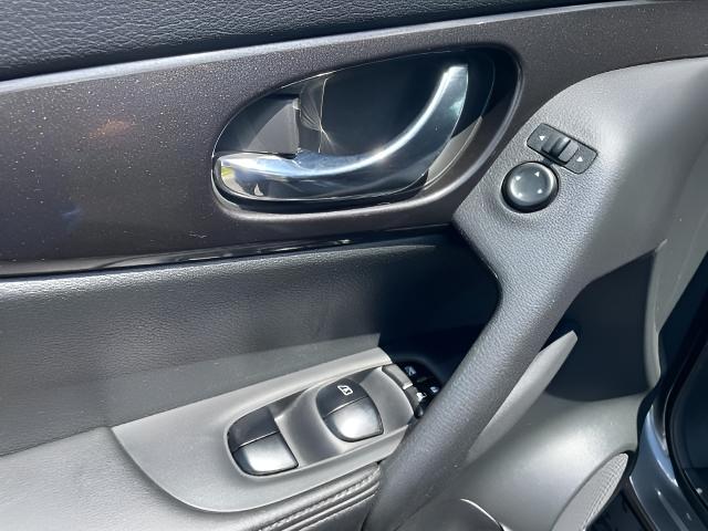 2018 Nissan Rogue Vehicle Photo in Appleton, WI 54913