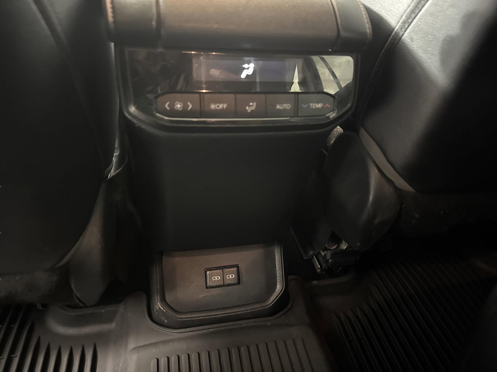 2022 Toyota Highlander Vehicle Photo in Georgetown, TX 78626
