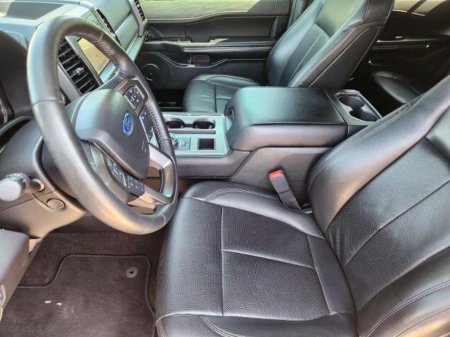 2020 Ford Expedition Vehicle Photo in DENTON, TX 76210-9321