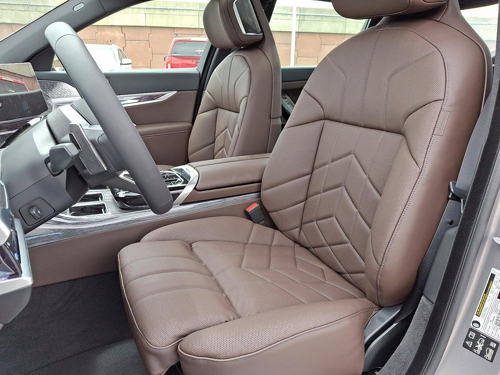 2025 BMW 760i xDrive Vehicle Photo in Lancaster, PA 17601