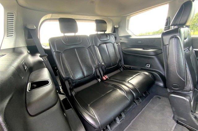 2023 Jeep Grand Cherokee L Vehicle Photo in TOPEKA, KS 66609-0000