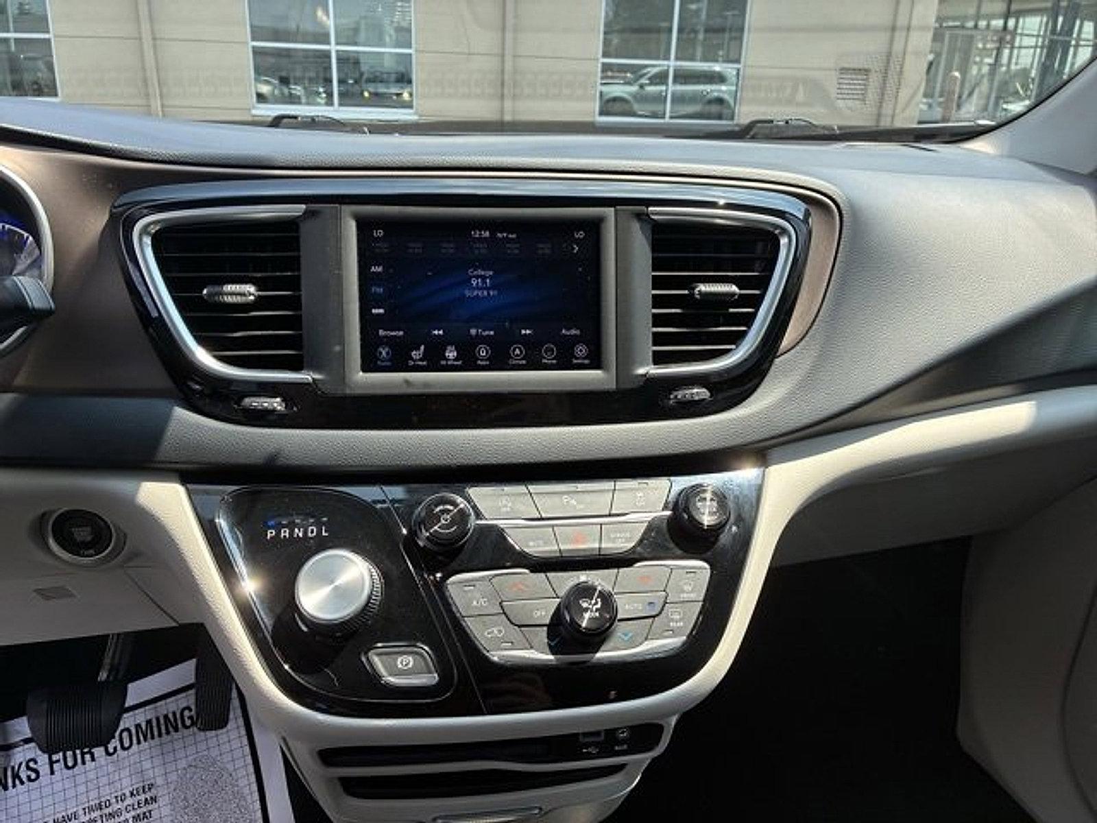 2019 Chrysler Pacifica Vehicle Photo in Harrisburg, PA 17111