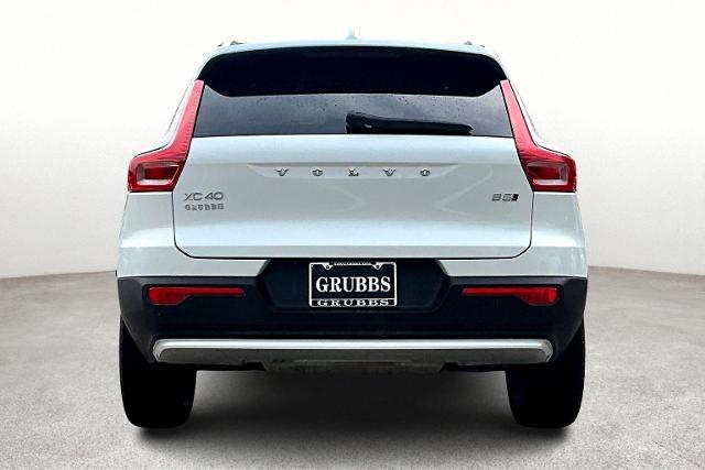 2025 Volvo XC40 Vehicle Photo in Houston, TX 77007