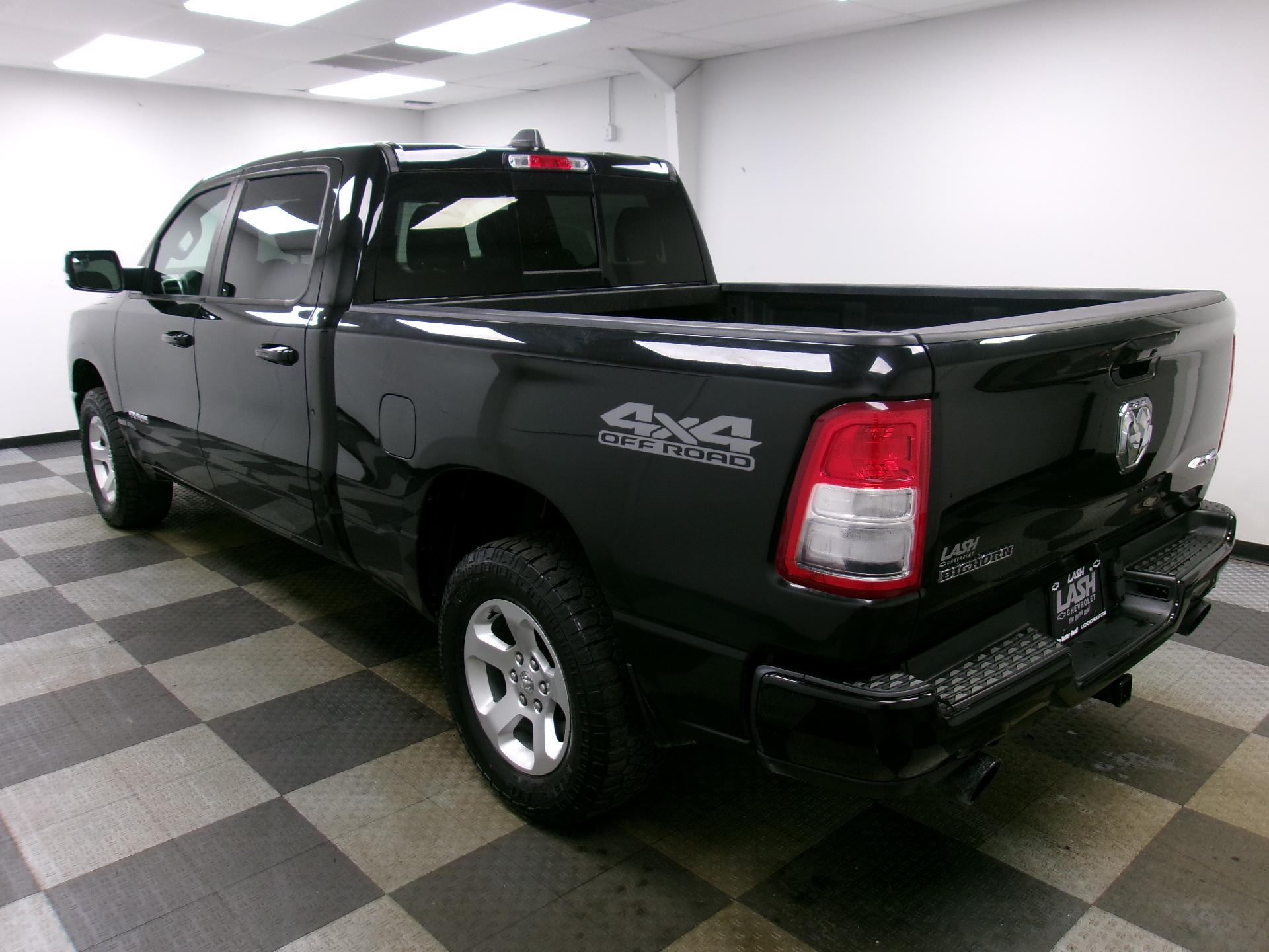 View vehicle photo 2