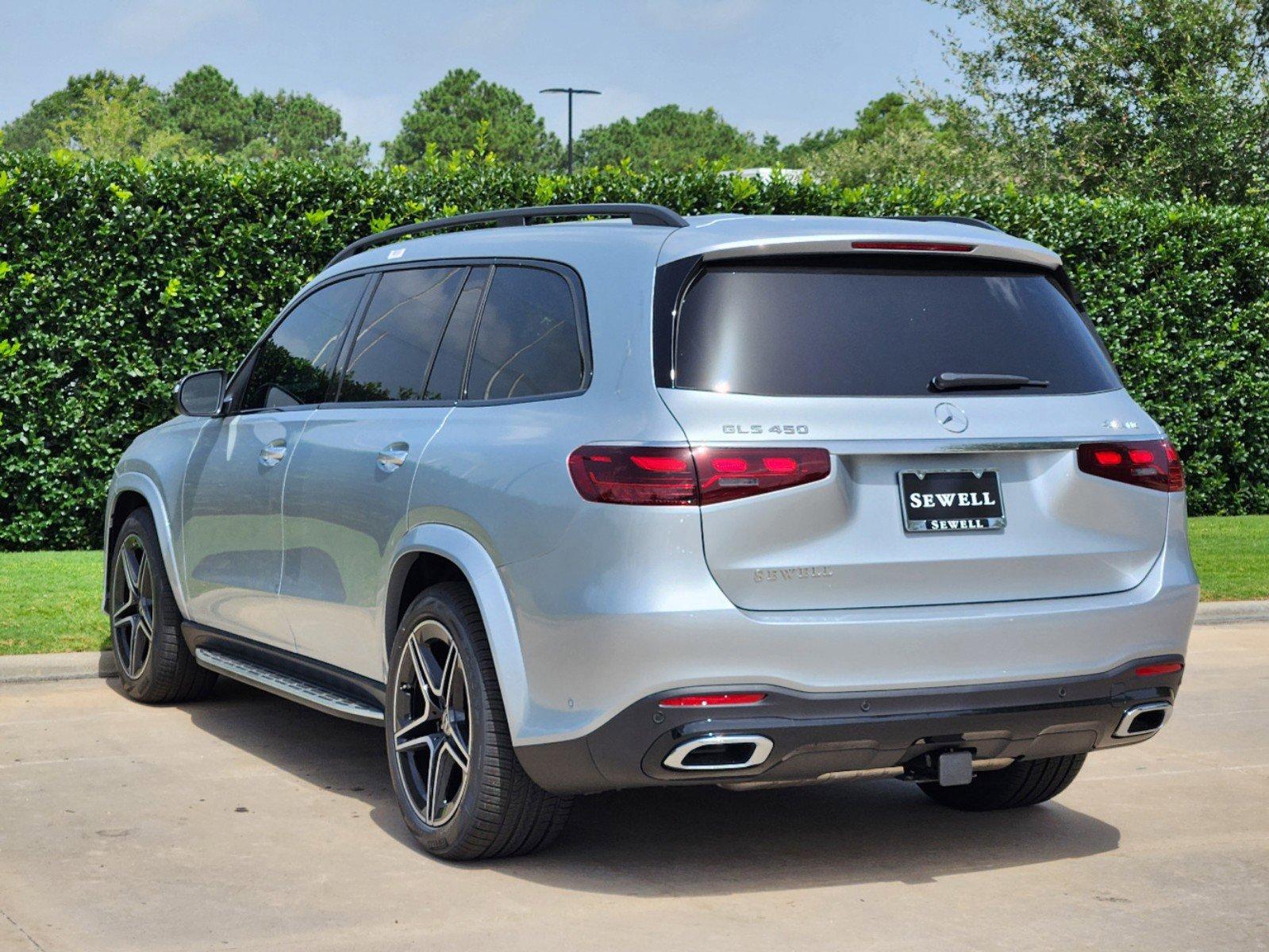 2025 Mercedes-Benz GLS Vehicle Photo in HOUSTON, TX 77079