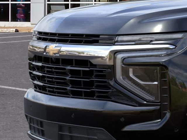 2025 Chevrolet Suburban Vehicle Photo in MOON TOWNSHIP, PA 15108-2571