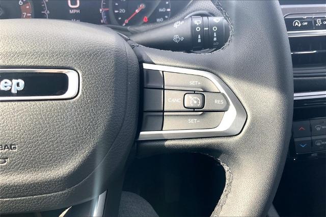 2025 Jeep Compass Vehicle Photo in Kansas City, MO 64114