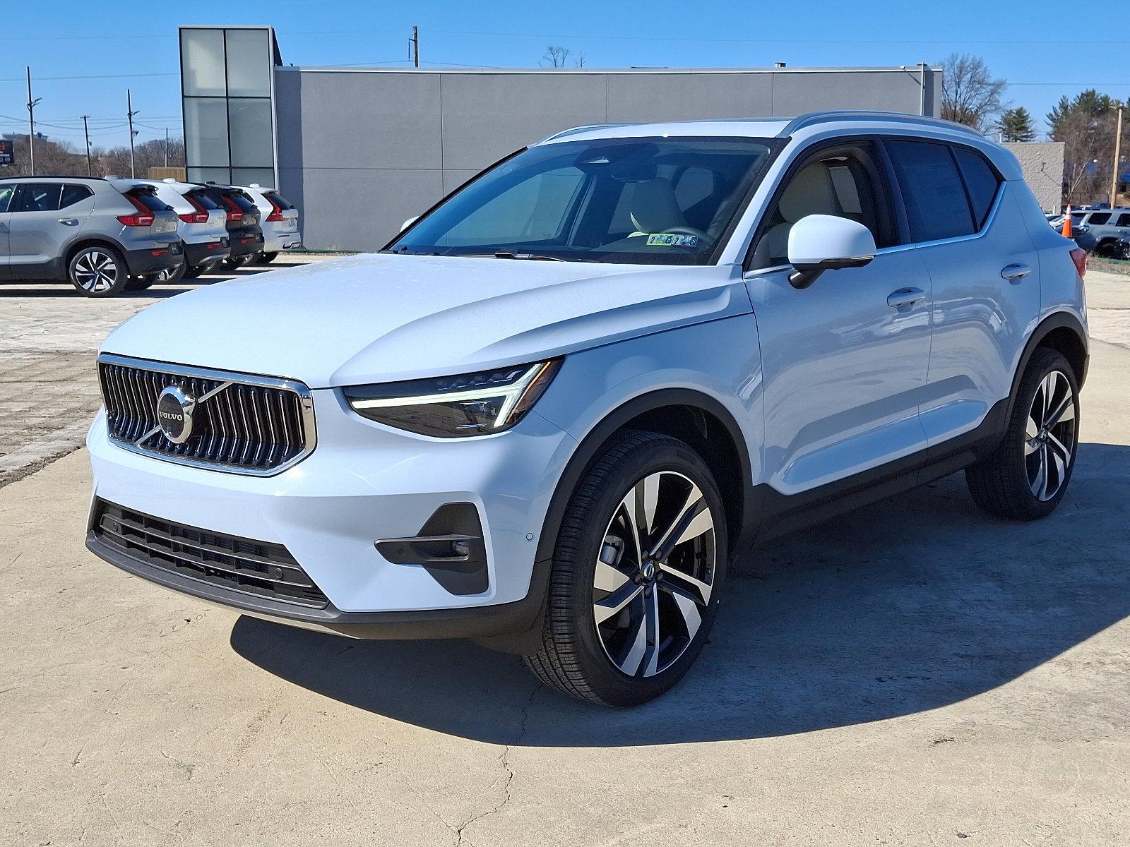 2025 Volvo XC40 Vehicle Photo in Trevose, PA 19053