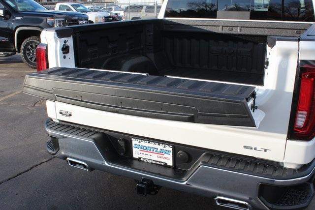 2025 GMC Sierra 1500 Vehicle Photo in AURORA, CO 80012-4011