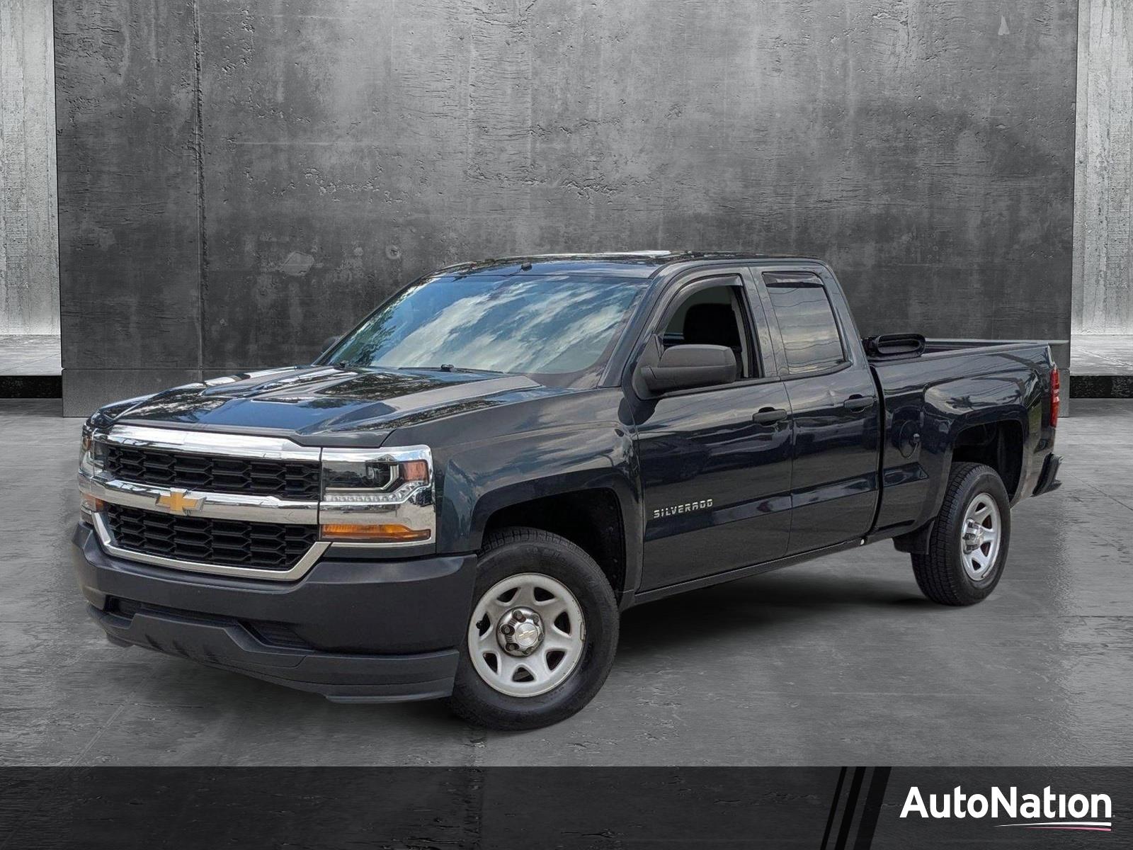2017 Chevrolet Silverado 1500 Vehicle Photo in PEMBROKE PINES, FL 33024-6534