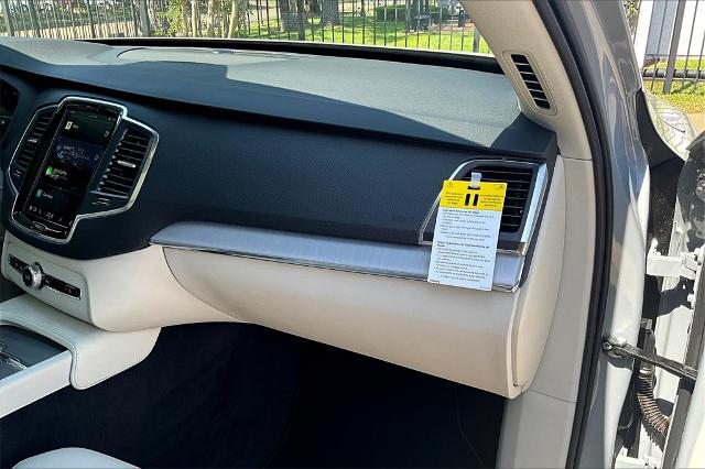 2025 Volvo XC90 Vehicle Photo in Houston, TX 77007