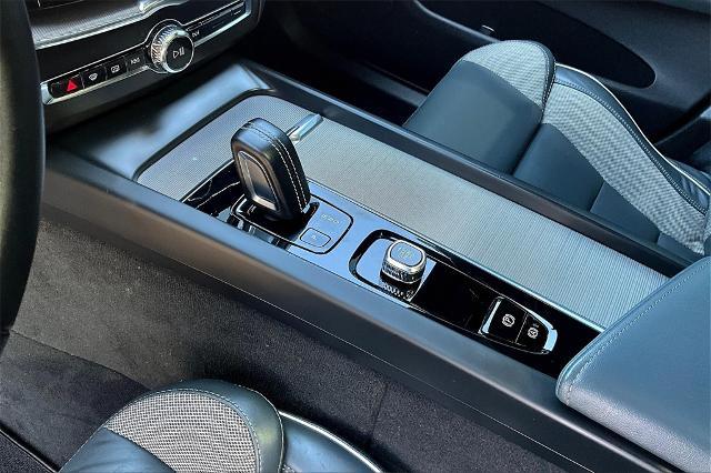 2022 Volvo XC60 Recharge Plug-In Hybrid Vehicle Photo in Houston, TX 77007