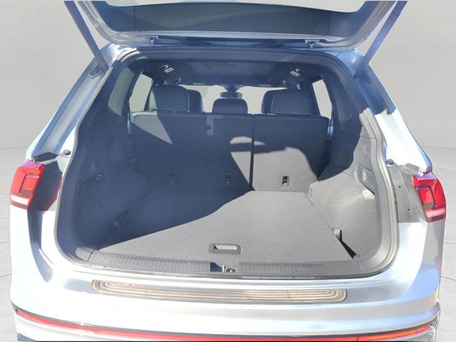 2024 Volkswagen Tiguan Vehicle Photo in Green Bay, WI 54304