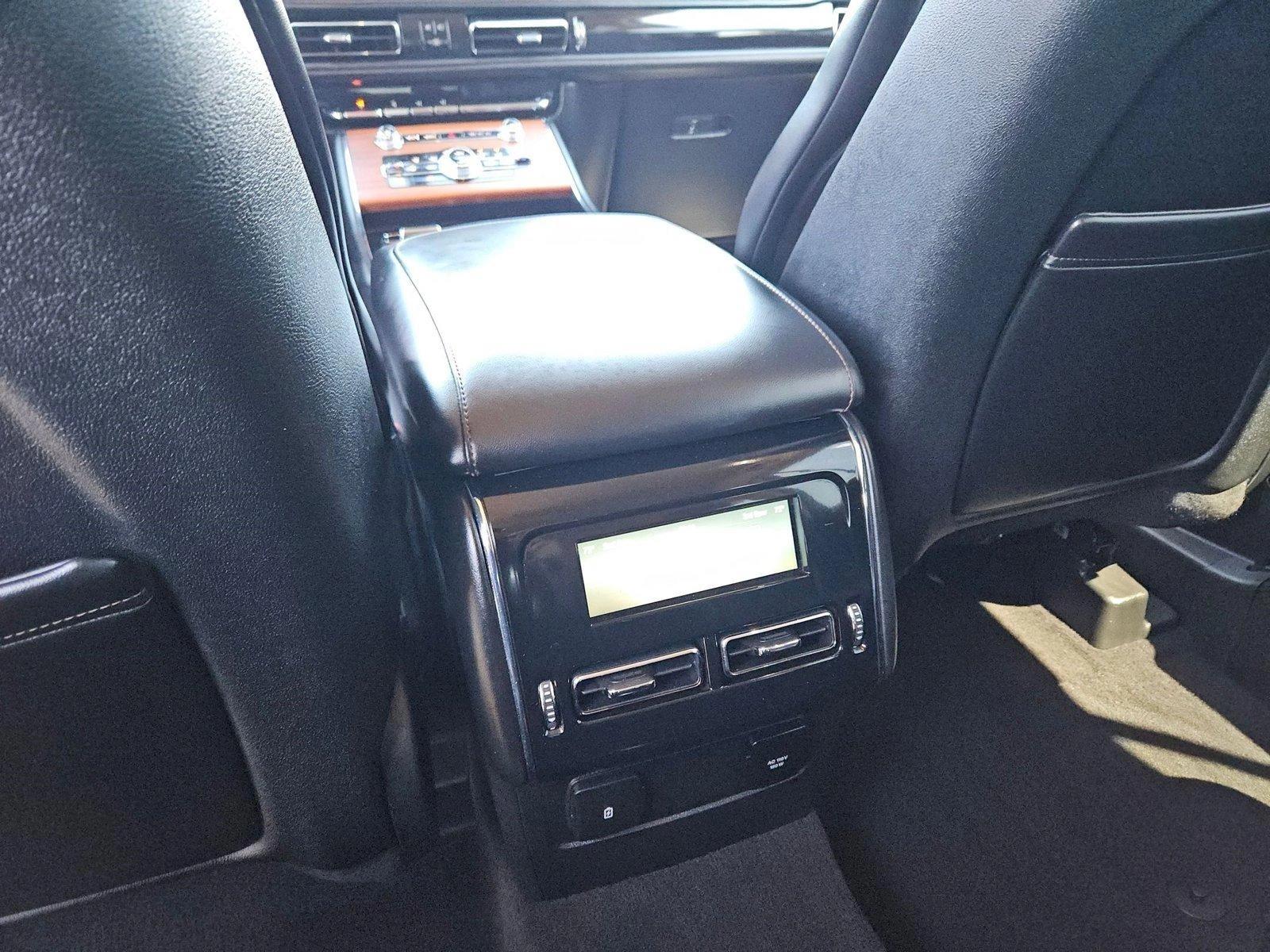 2020 Lincoln Aviator Vehicle Photo in MESA, AZ 85206-4395