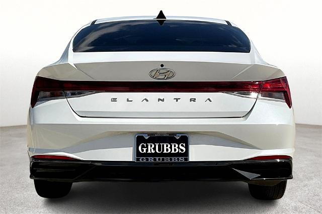 2022 Hyundai ELANTRA Vehicle Photo in Grapevine, TX 76051