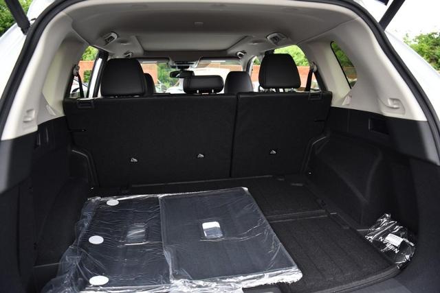 2025 Nissan Rogue Vehicle Photo in Ballwin, MO 63011