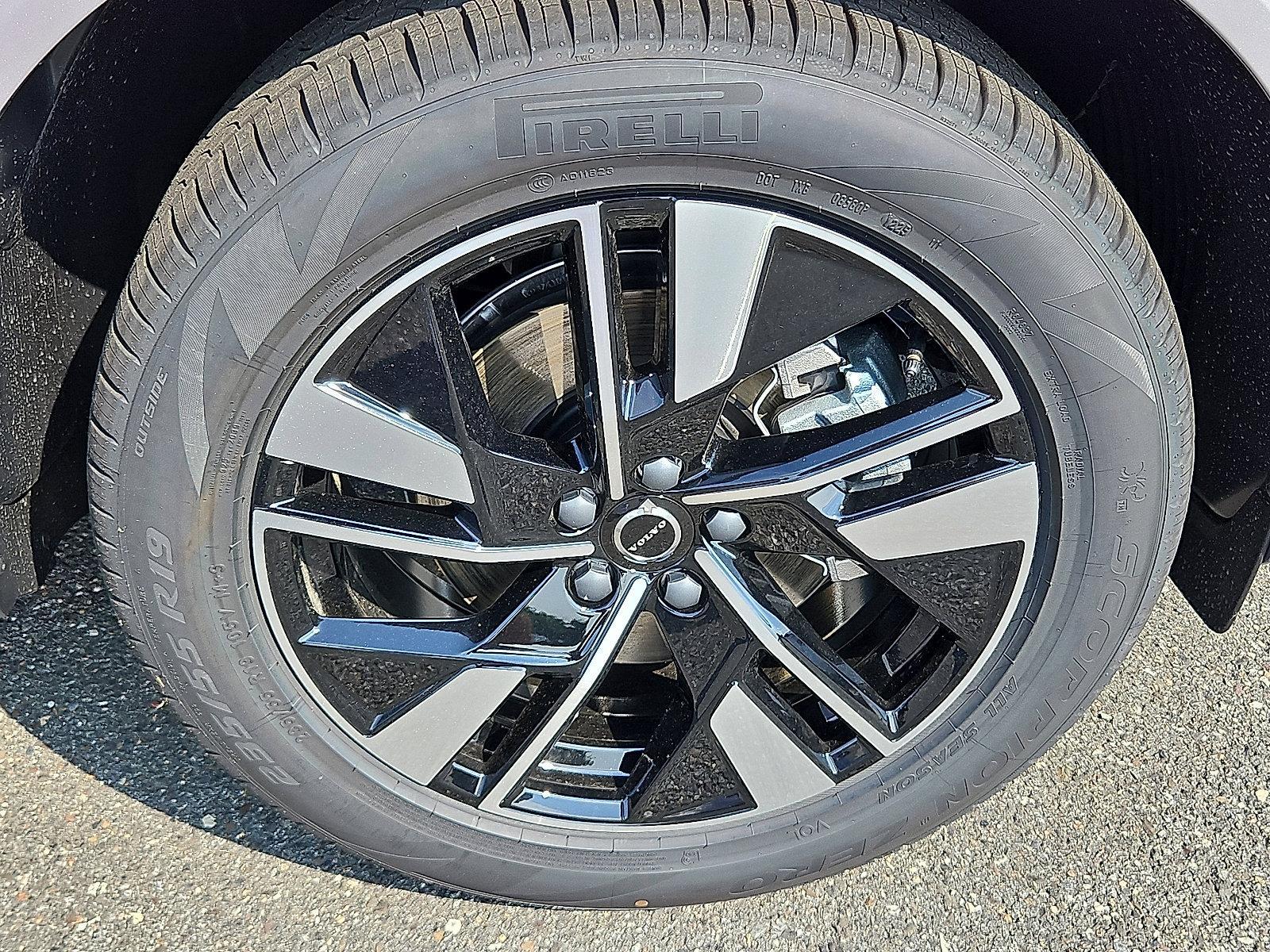 2026 Volvo XC60 Vehicle Photo in Trevose, PA 19053