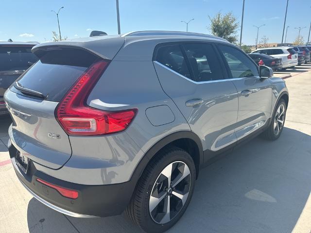 2025 Volvo XC40 Vehicle Photo in Grapevine, TX 76051