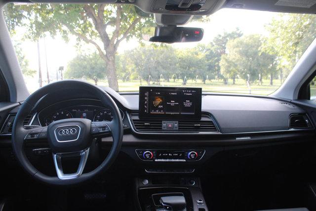 2024 Audi Q5 Vehicle Photo in HOUSTON, TX 77090