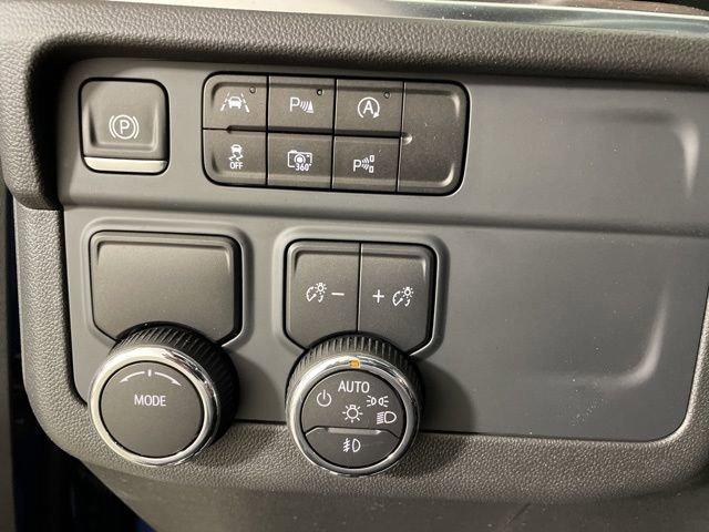 2025 Chevrolet Tahoe Vehicle Photo in PHOENIX, AZ 85014-3381
