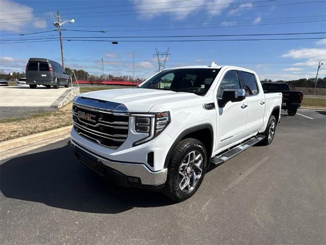 2024 GMC Sierra 1500 Vehicle Photo in ALBERTVILLE, AL 35950-0246