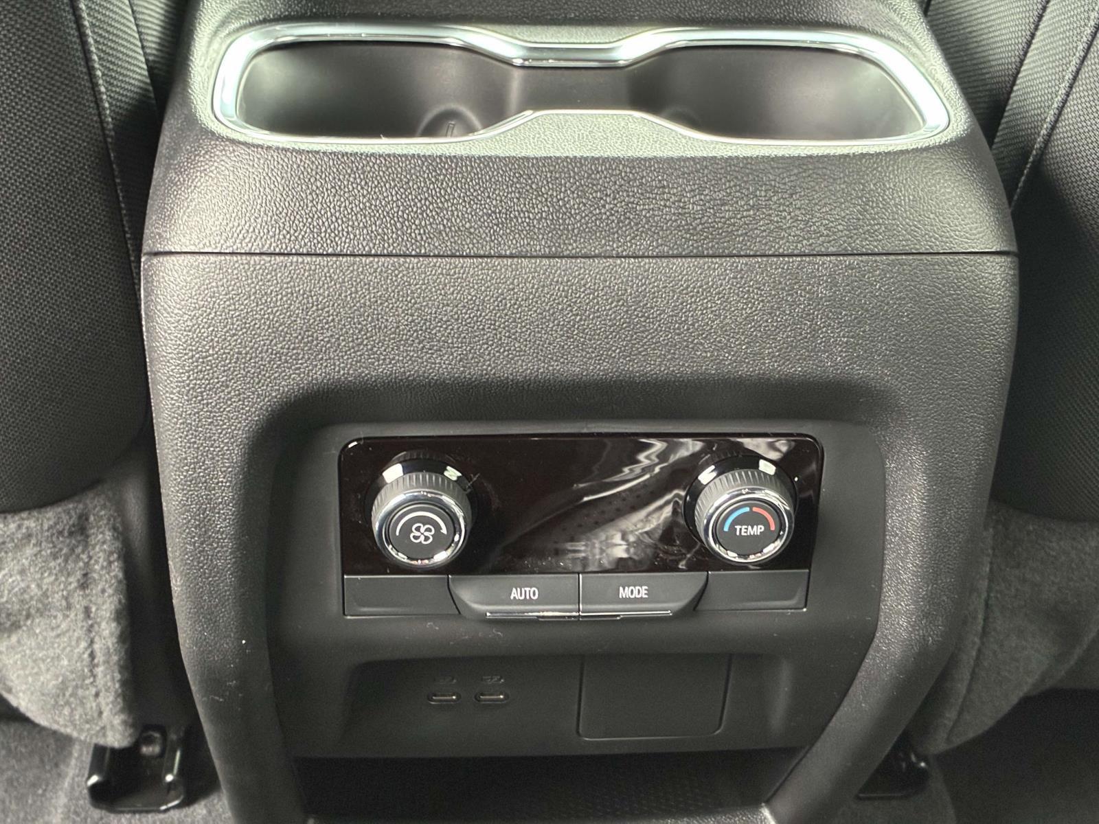 2025 Chevrolet Traverse Vehicle Photo in LOS ANGELES, CA 90007-3794