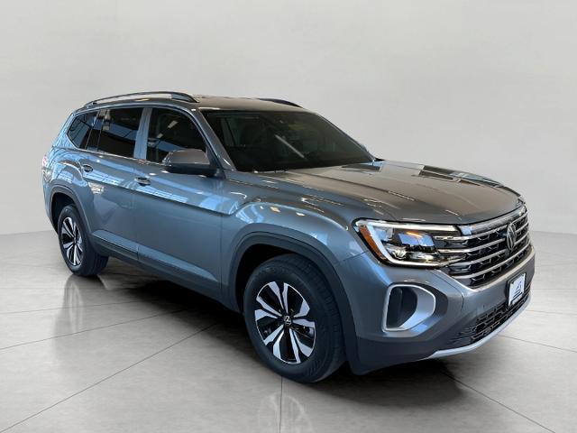 2025 Volkswagen Atlas SE photo 2