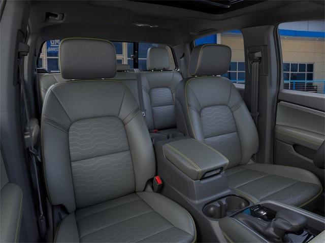2025 Chevrolet Colorado Vehicle Photo in ENGLEWOOD, CO 80113-6708