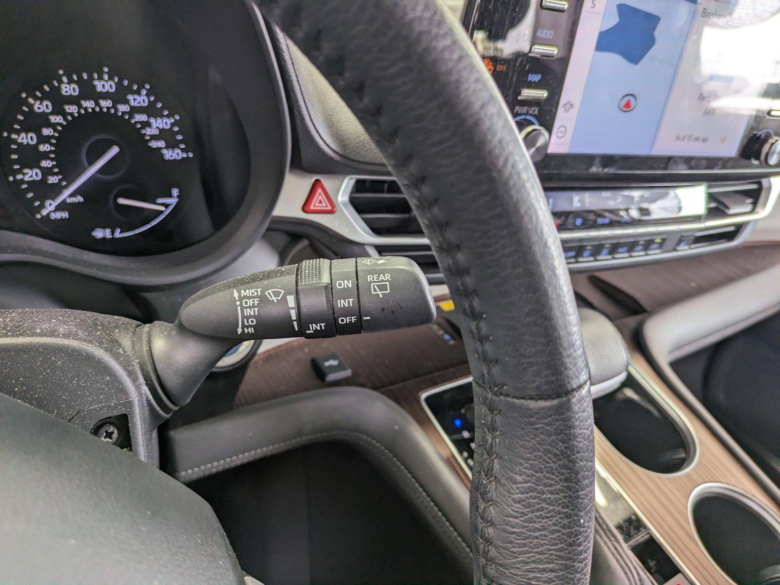2021 Toyota Sienna Vehicle Photo in Bradenton, FL 34207