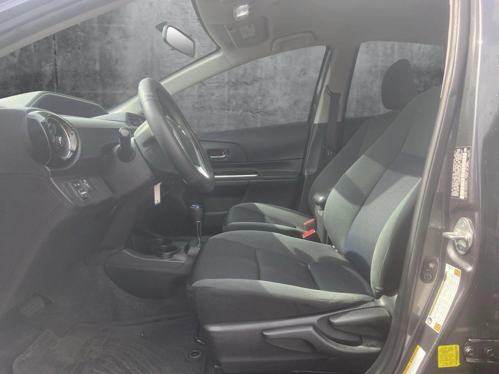 2015 Toyota Prius c Vehicle Photo in VALENCIA, CA 91355-1705
