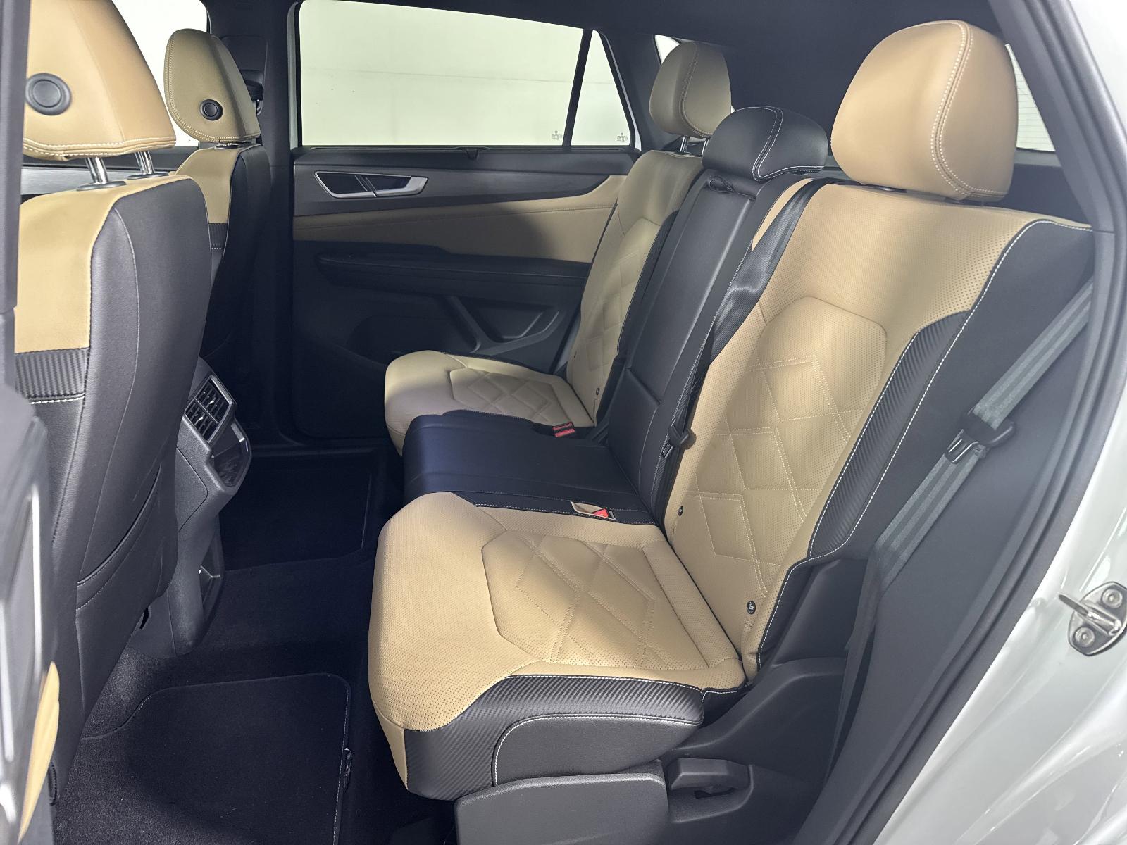 2024 Volkswagen Atlas Cross Sport Vehicle Photo in Georgetown, TX 78626
