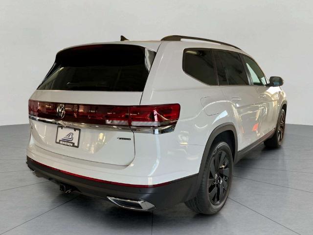 2024 Volkswagen Atlas Vehicle Photo in Oshkosh, WI 54904