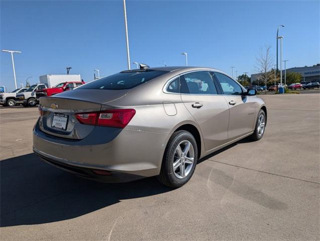 2025 Chevrolet Malibu Vehicle Photo in ENGLEWOOD, CO 80113-6708