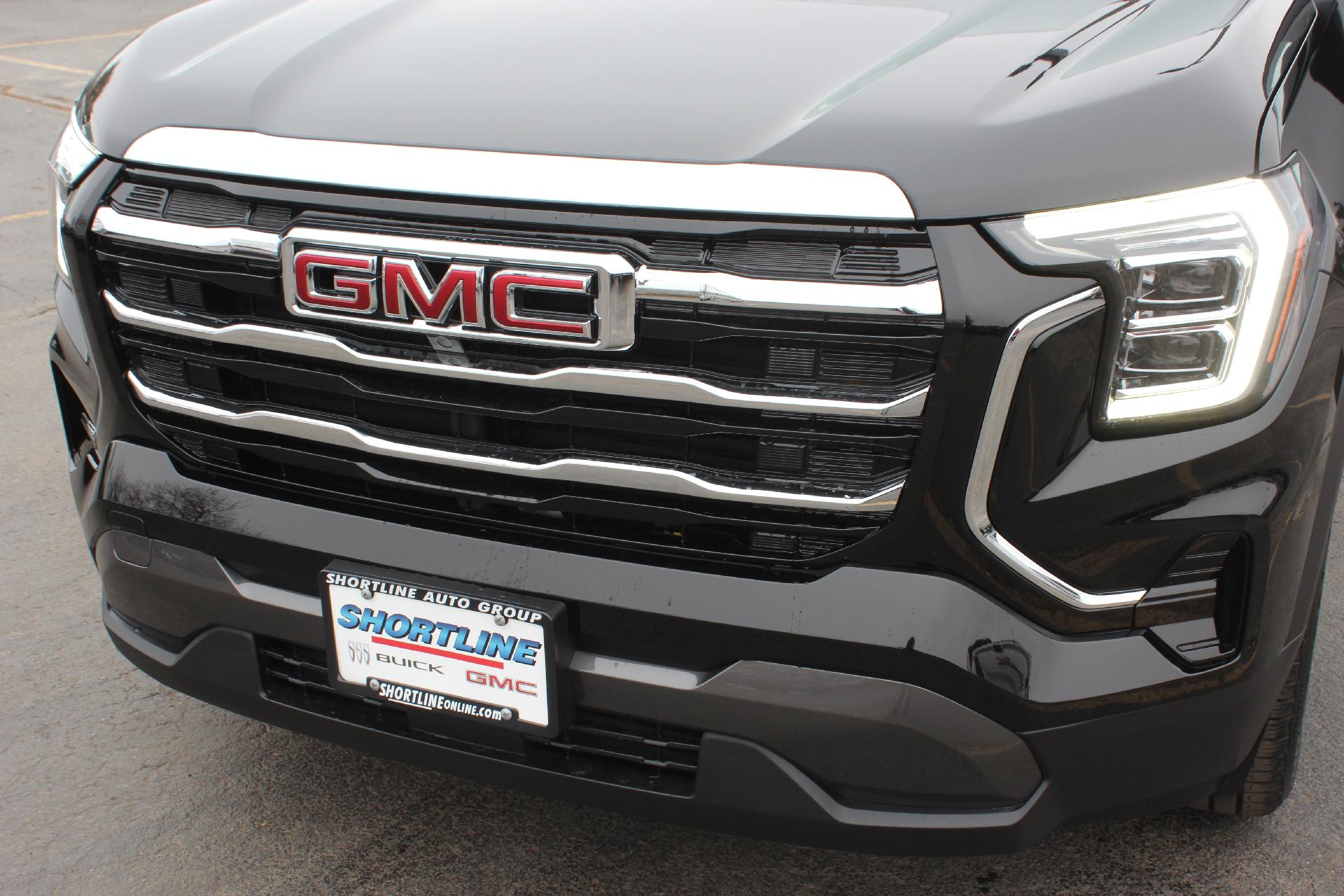 2025 GMC Terrain Vehicle Photo in AURORA, CO 80012-4011