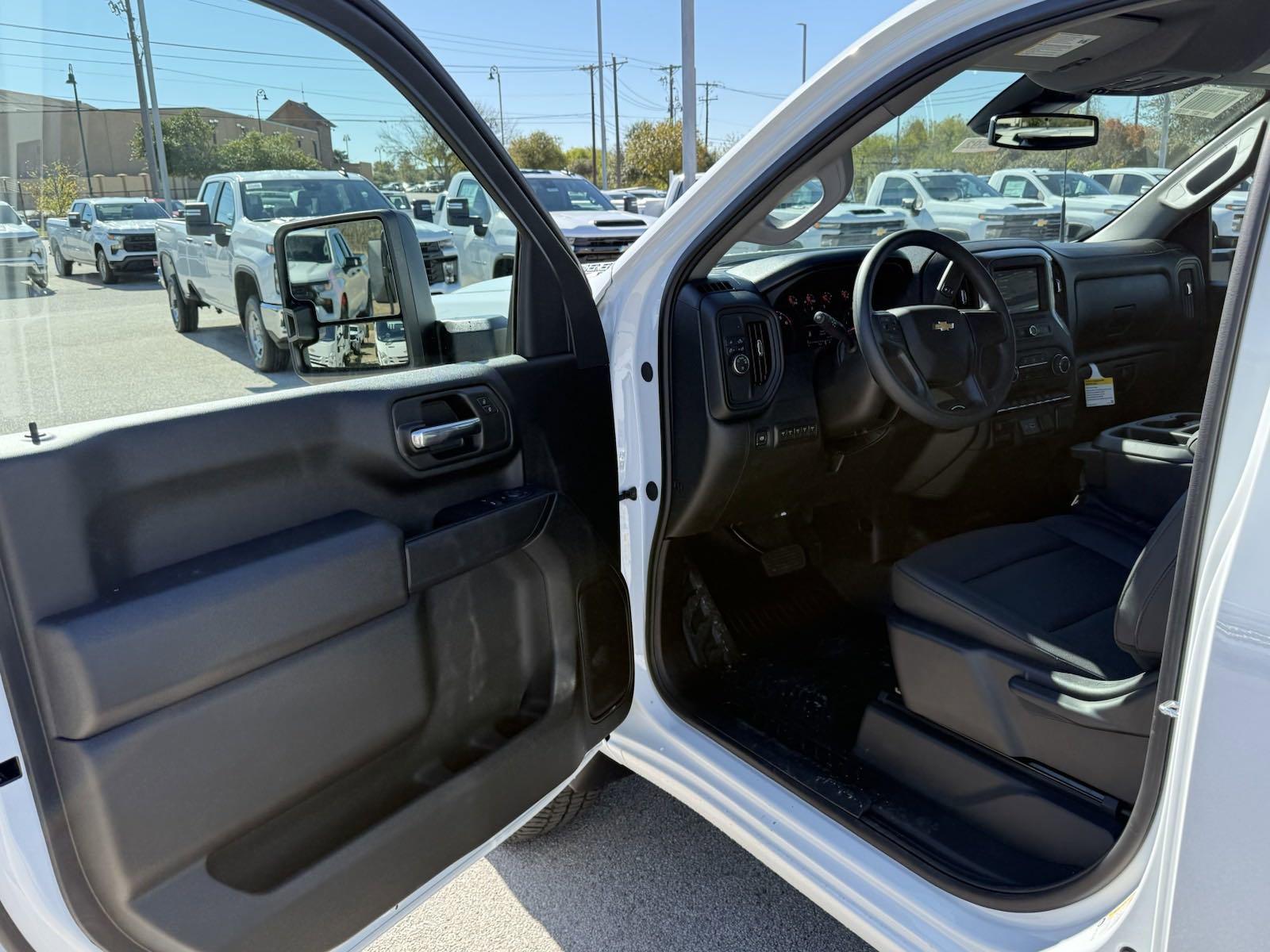 2025 Chevrolet Silverado 3500 HD Vehicle Photo in GEORGETOWN, TX 78626-7508