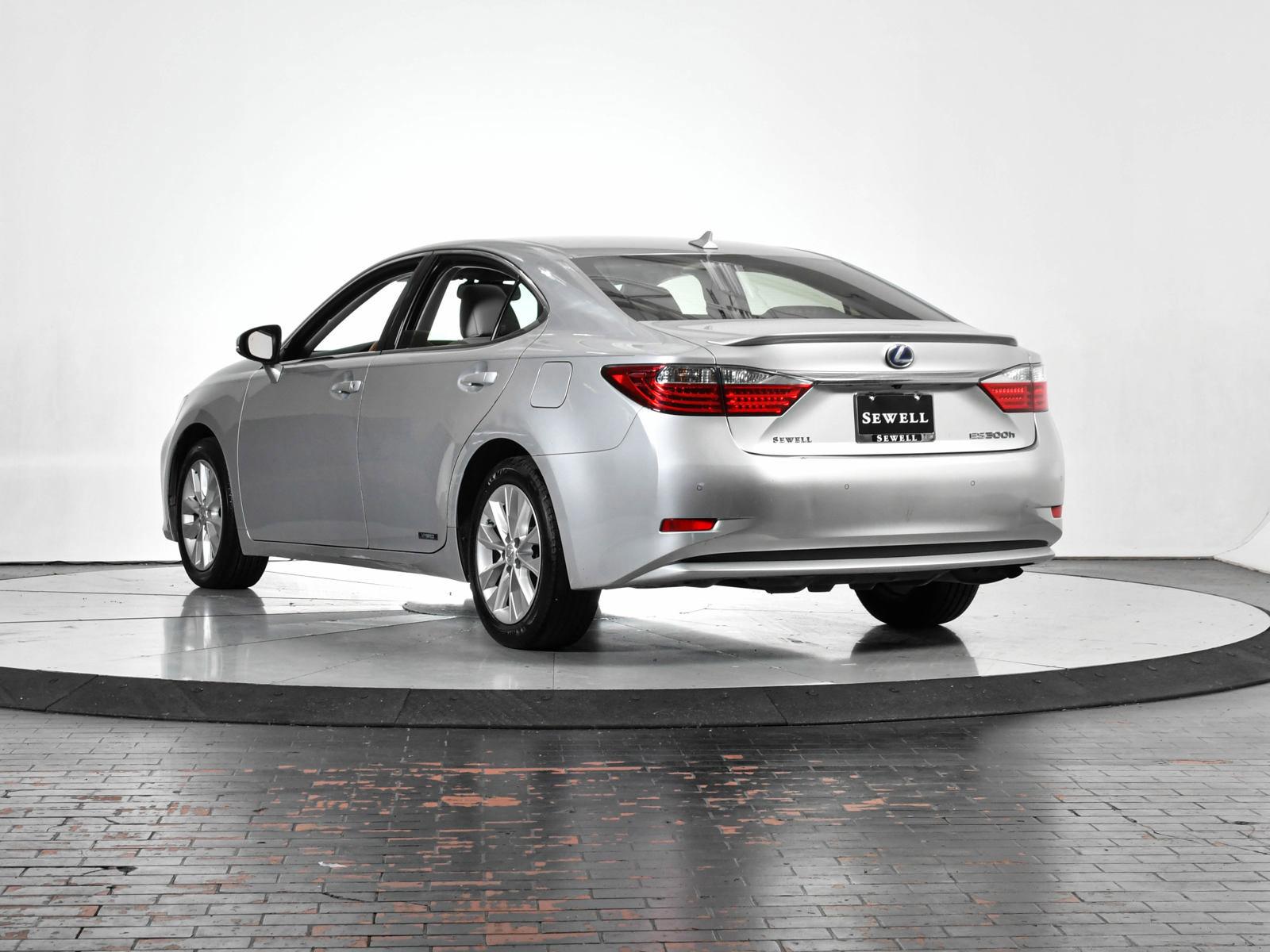 2013 Lexus ES 300h Vehicle Photo in DALLAS, TX 75235