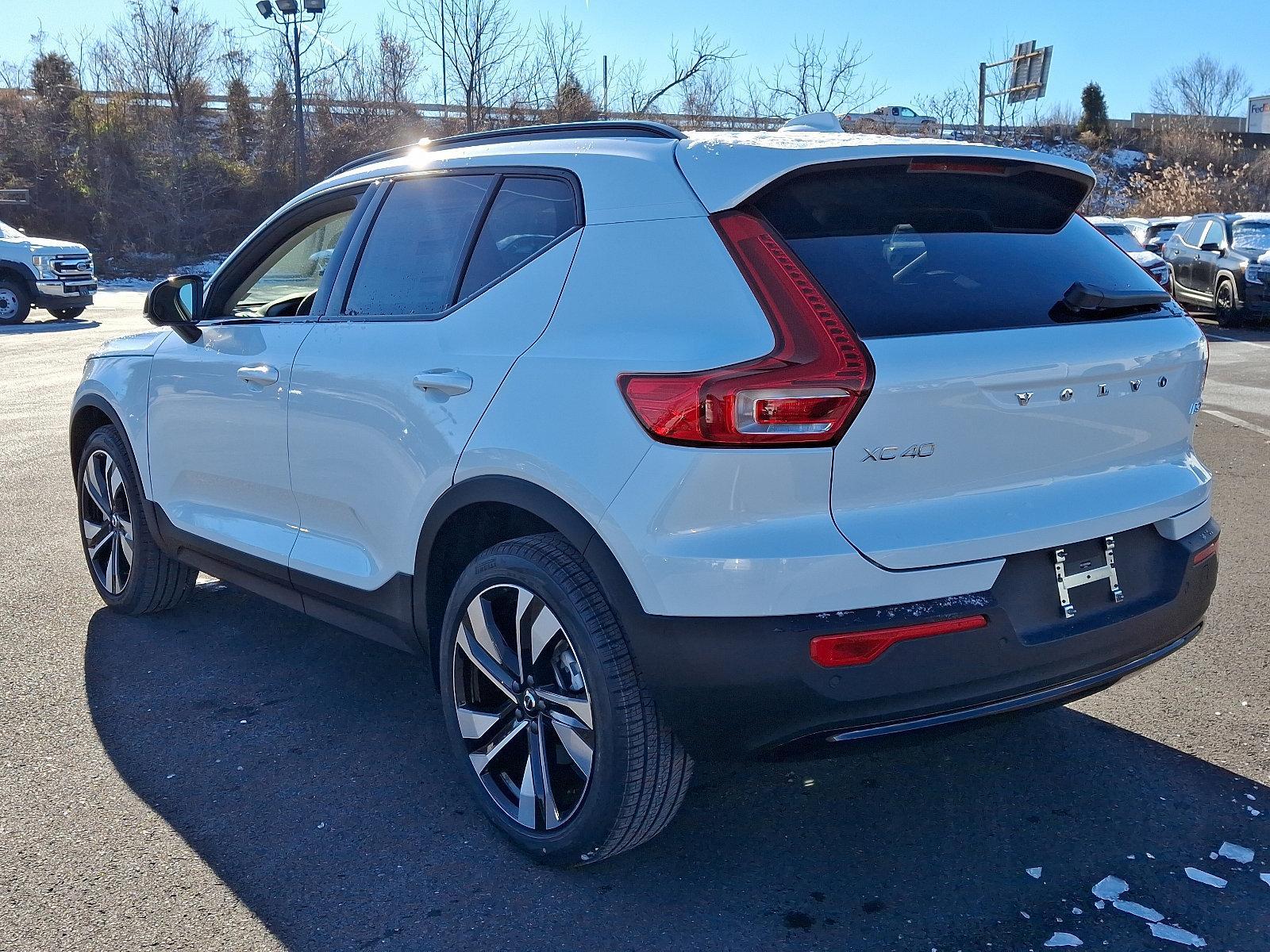 2025 Volvo XC40 Vehicle Photo in Trevose, PA 19053