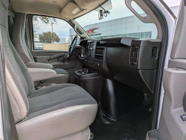 2022 GMC Savana Cargo Van Vehicle Photo in SELMA, TX 78154-1459