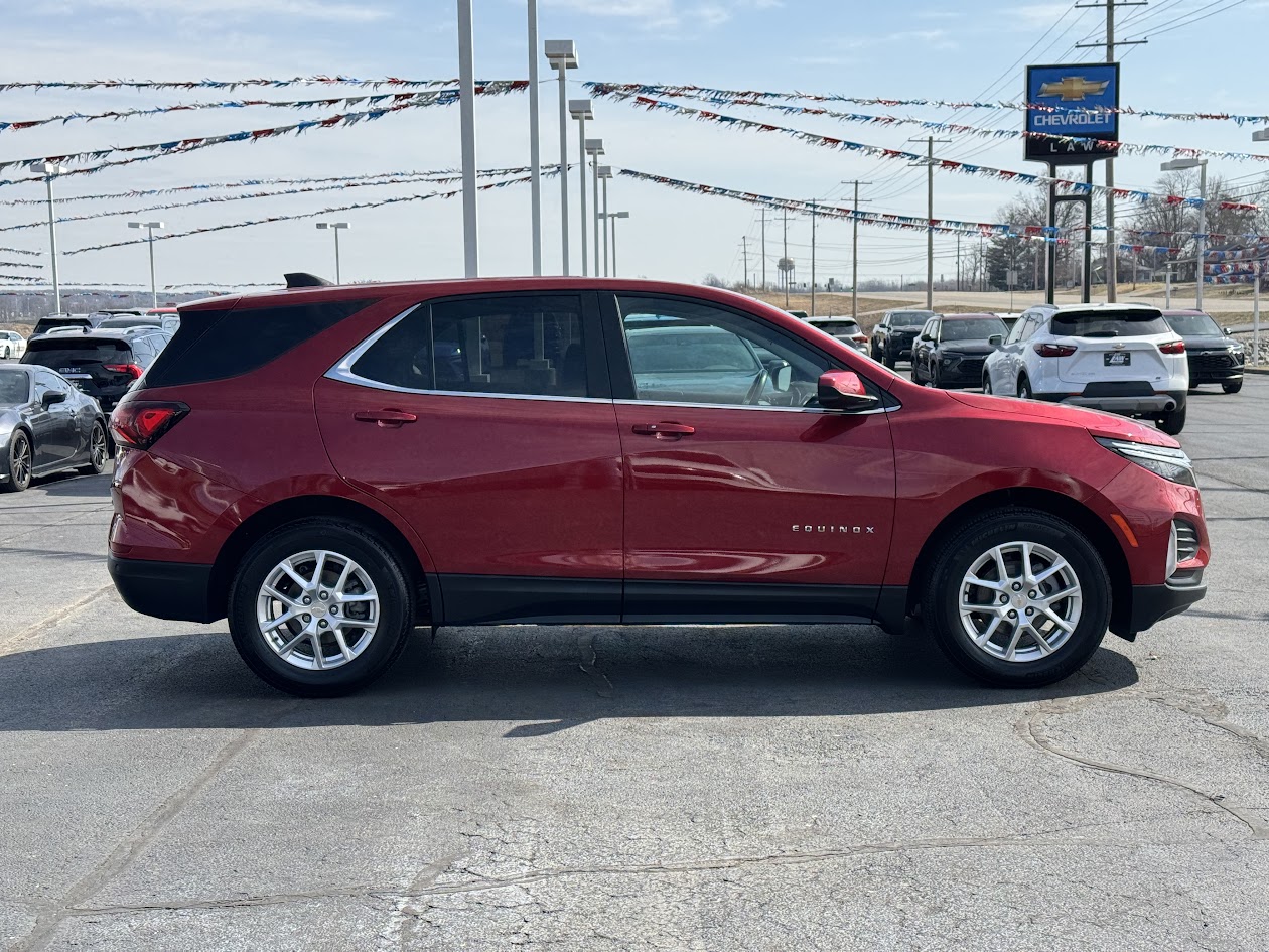 2022 Chevrolet Equinox Vehicle Photo in BOONVILLE, IN 47601-9633