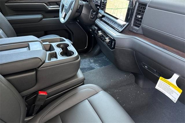 2025 GMC Sierra 2500 HD Vehicle Photo in ELK GROVE, CA 95757-8703