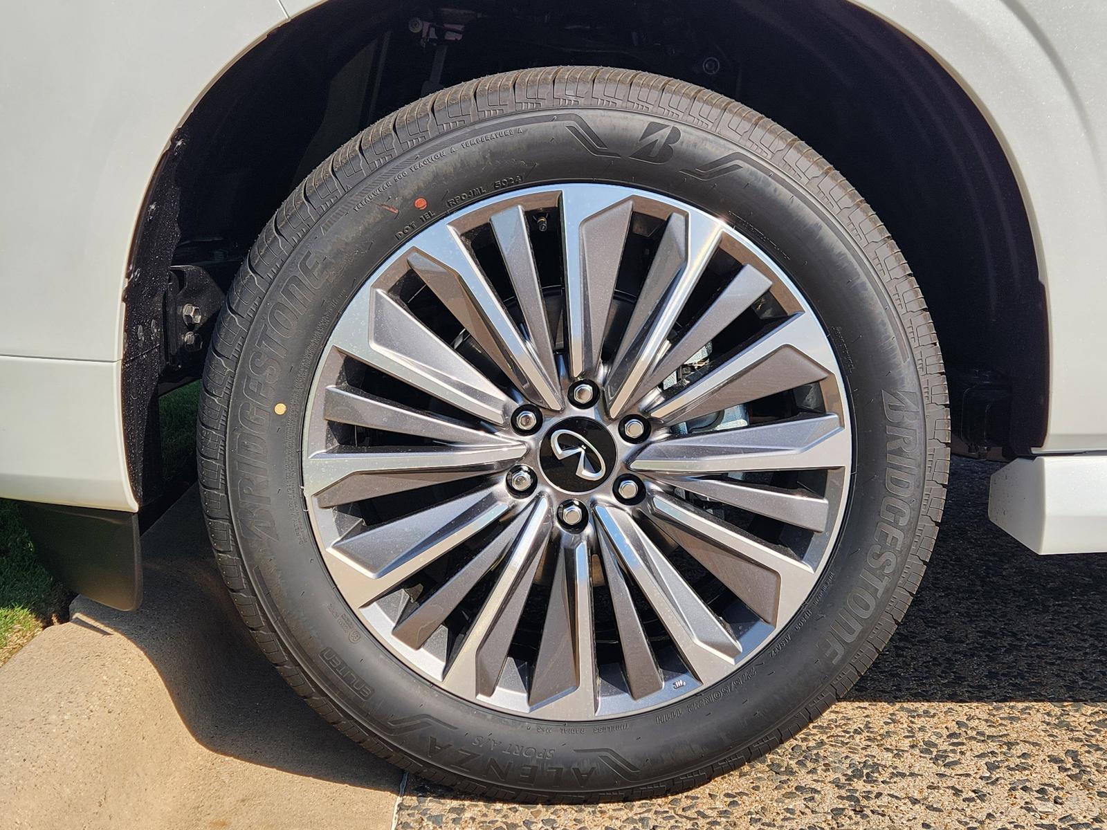 2025 INFINITI QX80 Vehicle Photo in Fort Worth, TX 76132