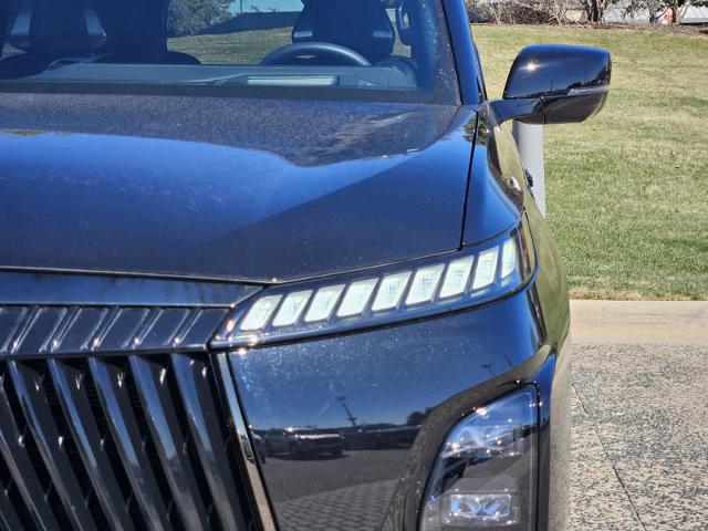 2025 INFINITI QX80 Vehicle Photo in Fort Worth, TX 76132