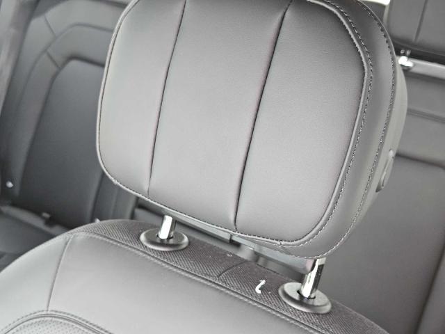 2025 Defender Vehicle Photo in AUSTIN, TX 78717