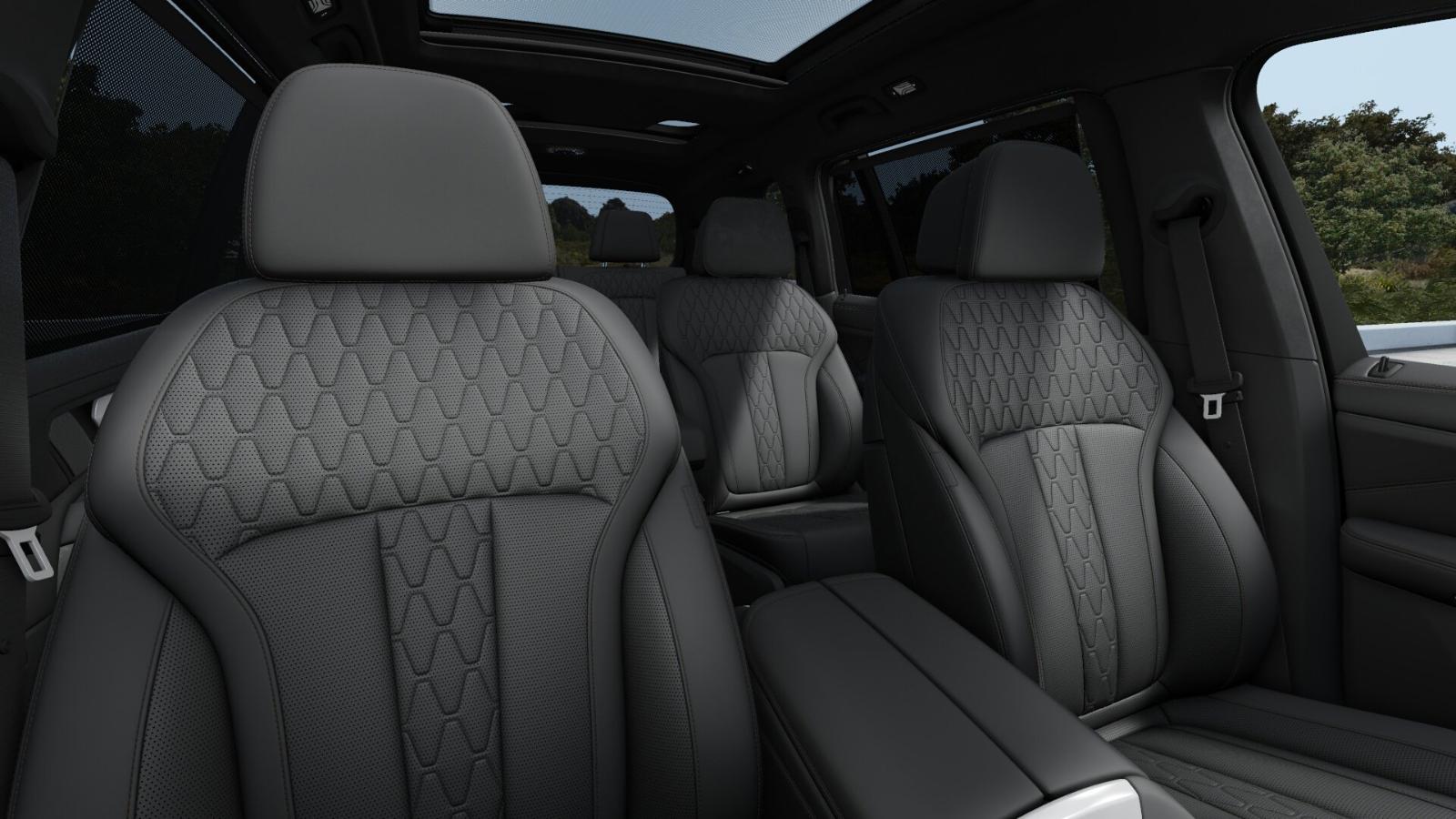 2026 BMW X7 M60i Vehicle Photo in GRAPEVINE, TX 76051